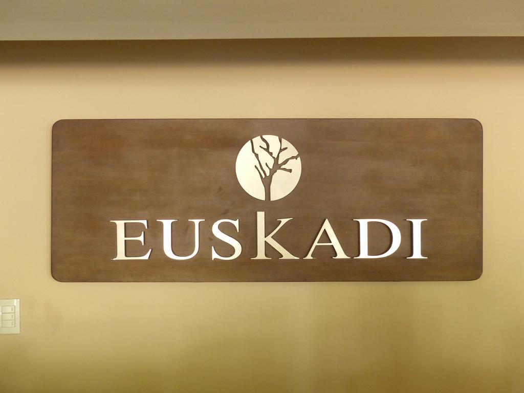 Euskadi Hotel General Pico Exterior foto